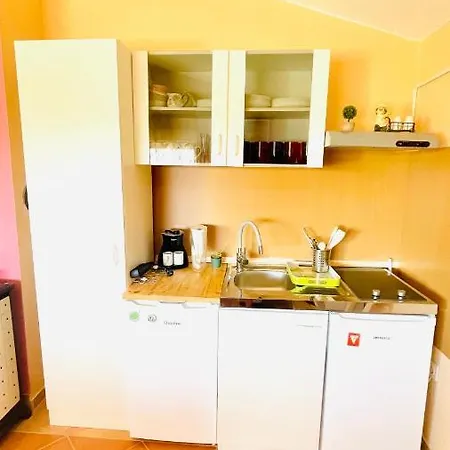 Apartment Lovely With Garden - Zadar