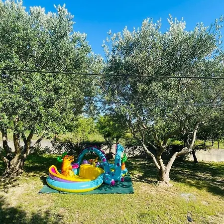Apartman Lovely With Garden - Zadar